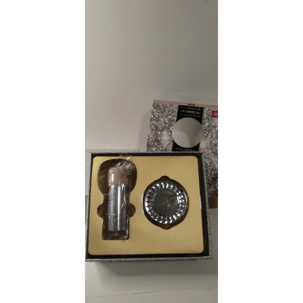 Bare Minerals 20th Anniversary‎ Full Size Foundation & Brush Set LIGHT  Feminine
